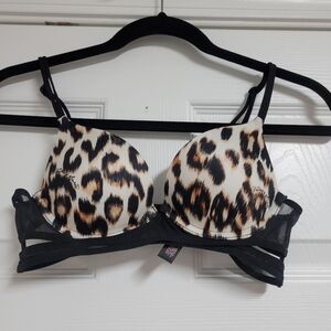 Victoria's Very Sexy Cheetah Push Up Bra Size 32B.